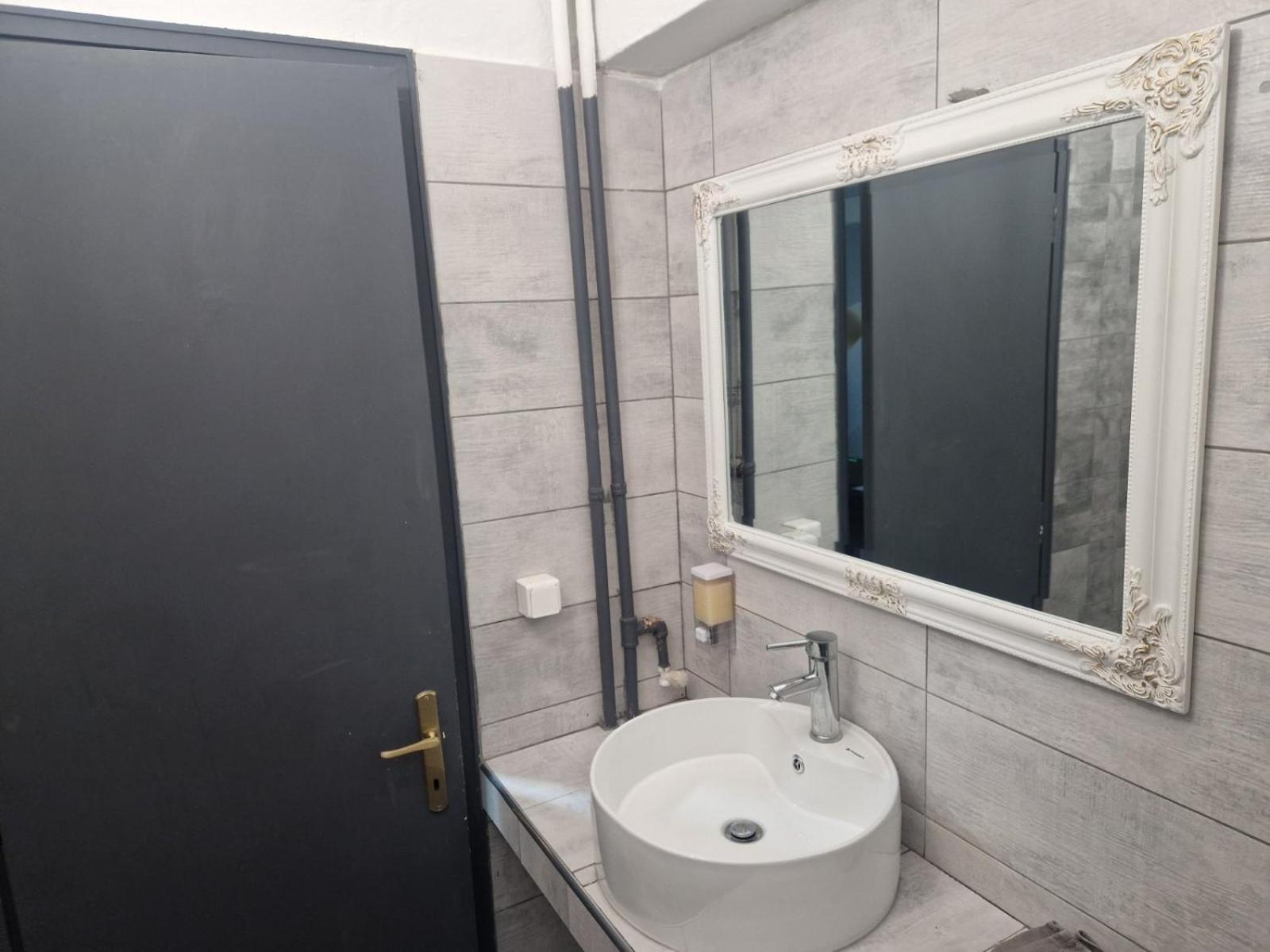 Master1 Seaside Lux Apartment Салоники Экстерьер фото